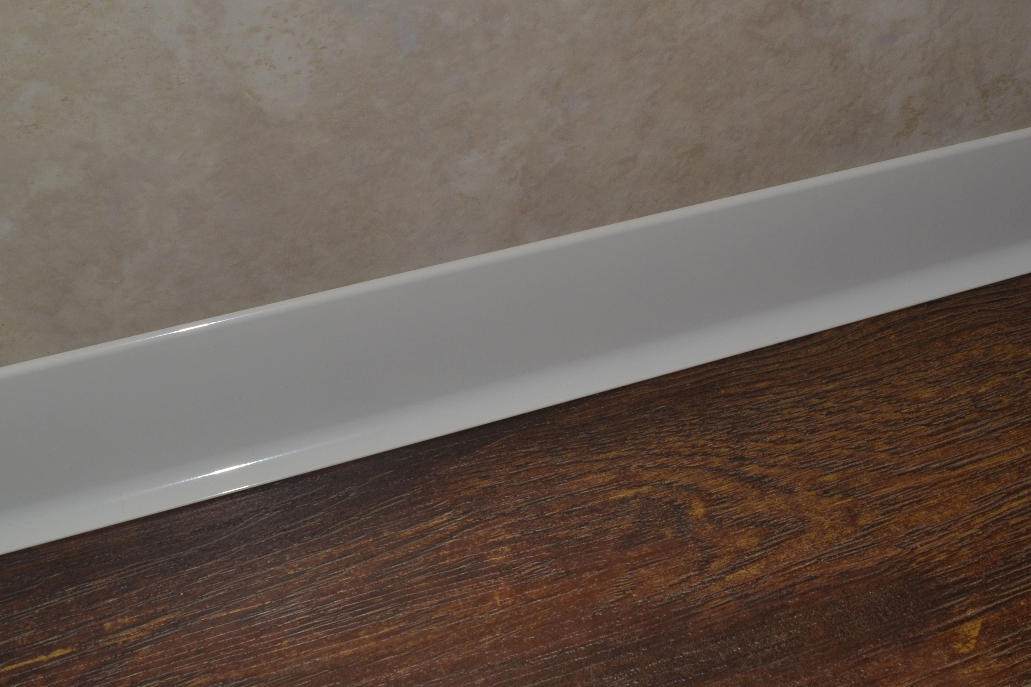 Плинтус алюминиевый L-образный серебристый (2500*11*60 мм) — купить в Барнауле